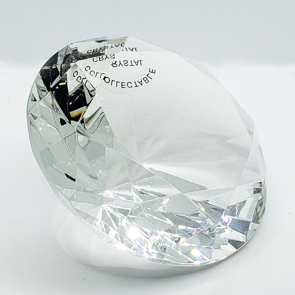 Brilliant faceted diamond shaped 4" crystal - Picture 2 of 3